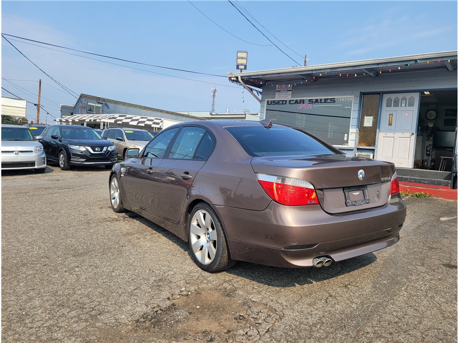 2004 BMW 5 Series Series 530i Sedan 4D