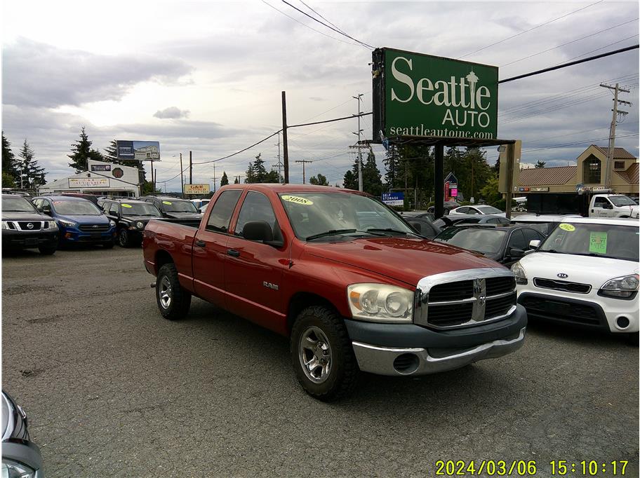 2008 Dodge Ram 1500 Quad Cab ST Pickup 4D 6 1/4 ft