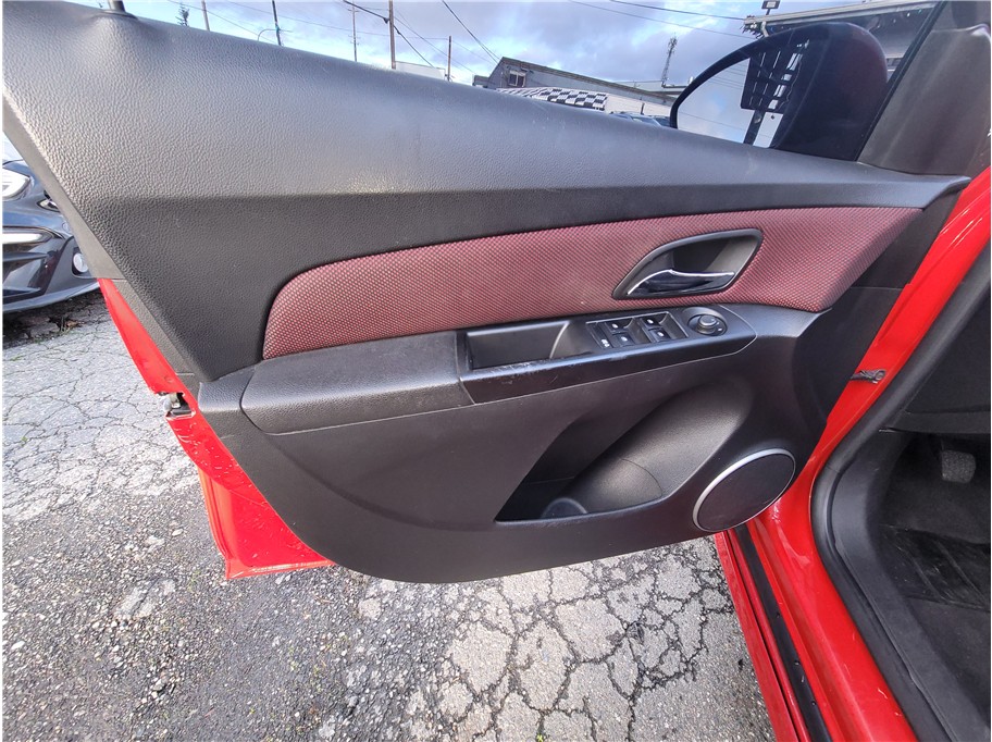 2012 Chevrolet Cruze LT Sedan 4D