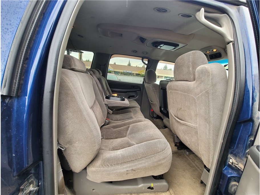 2003 Chevrolet Suburban 1500 LS Sport Utility 4D