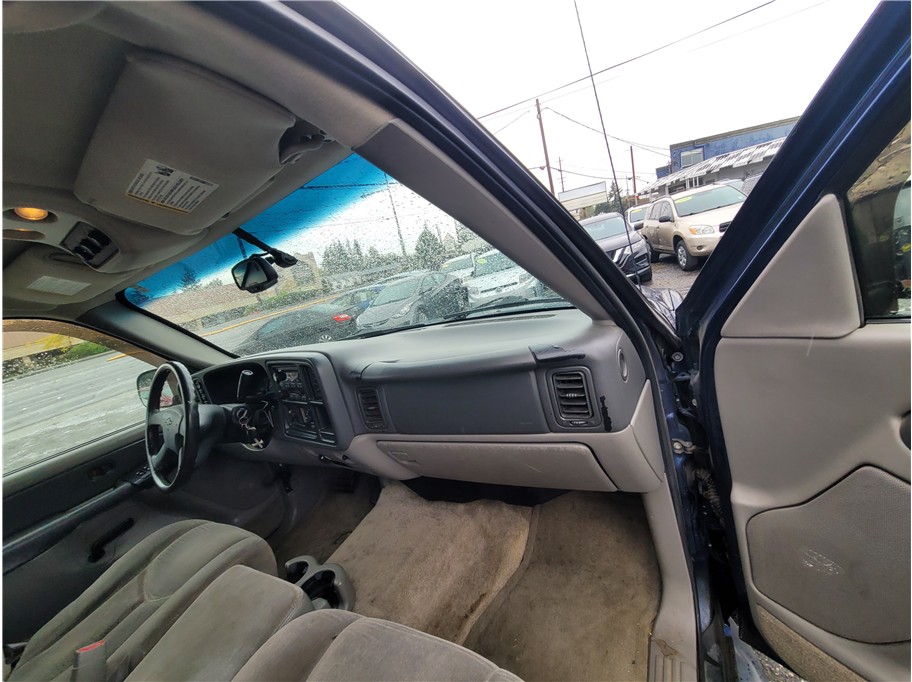 2003 Chevrolet Suburban 1500 LS Sport Utility 4D