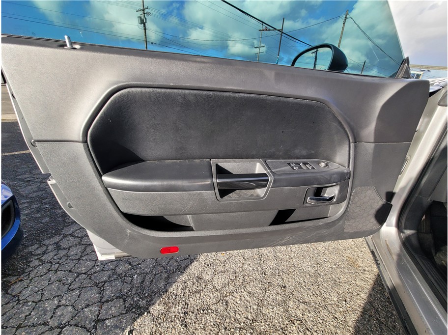 2014 Dodge Challenger SXT Coupe 2D