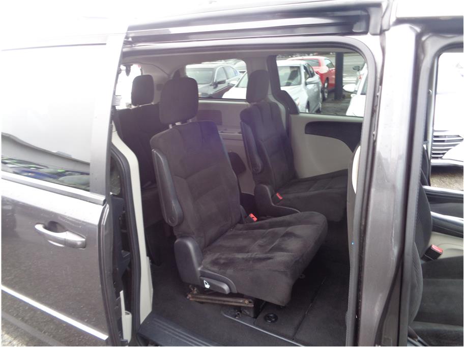 2016 Dodge Grand Caravan Passenger SXT Minivan 4D