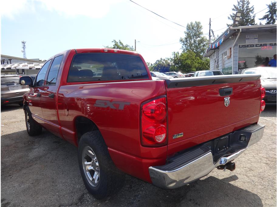 2008 Dodge Ram 1500 Quad Cab ST Pickup 4D 6 1/4 ft
