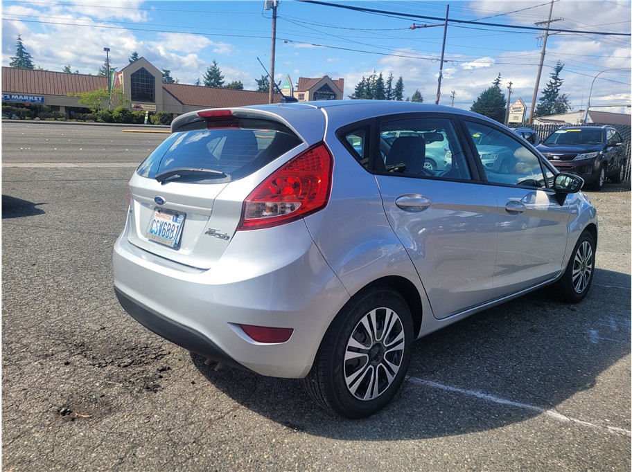 2012 Ford Fiesta SE Hatchback 4D