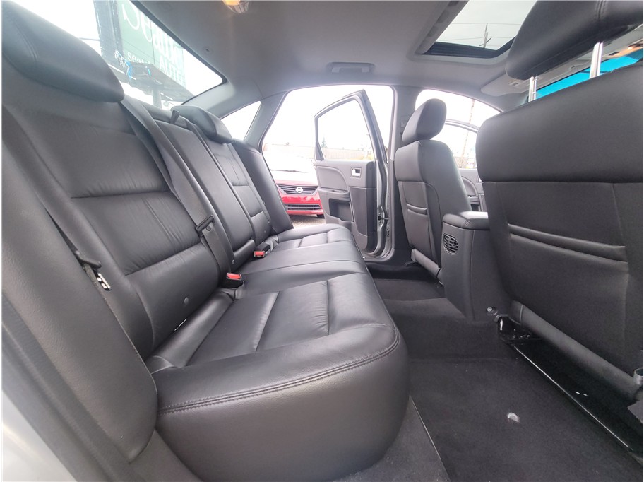 2005 Ford Five Hundred Limited Sedan 4D