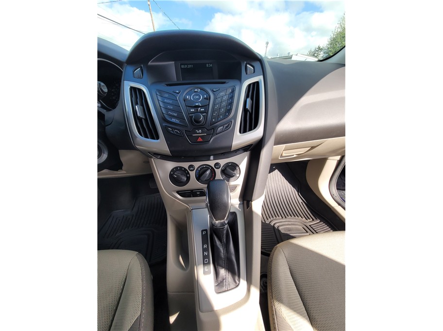 2012 Ford Focus SE Hatchback 4D