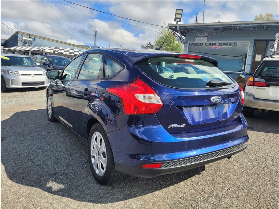 2012 Ford Focus SE Hatchback 4D