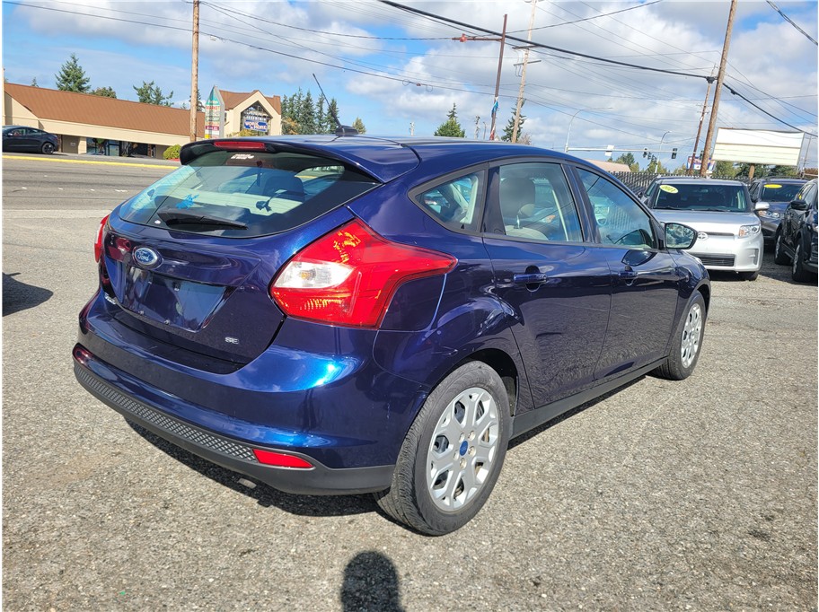 2012 Ford Focus SE Hatchback 4D