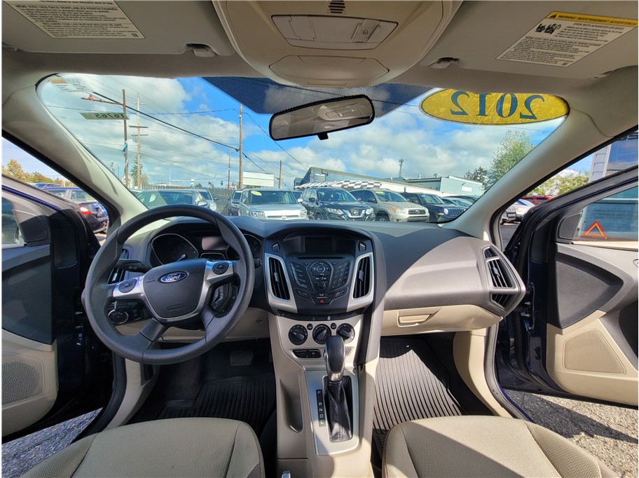 2012 Ford Focus SE Hatchback 4D