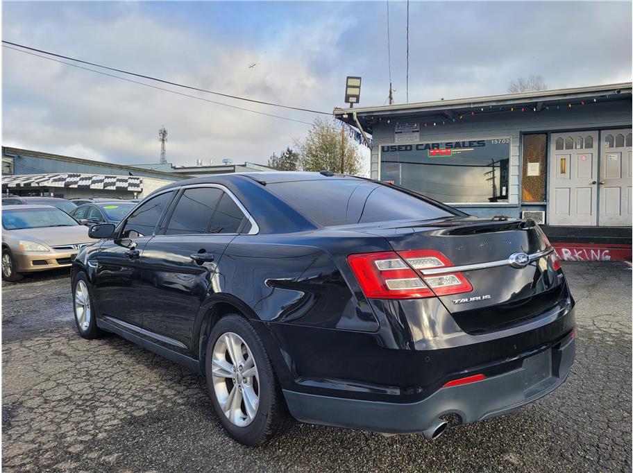 2016 Ford Taurus SEL Sedan 4D