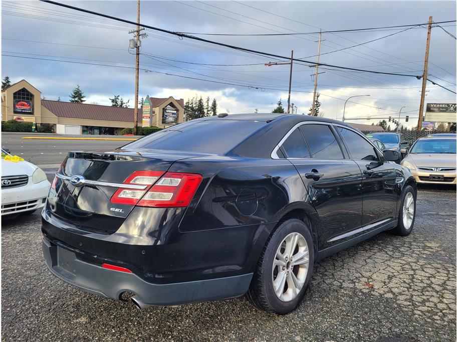 2016 Ford Taurus SEL Sedan 4D