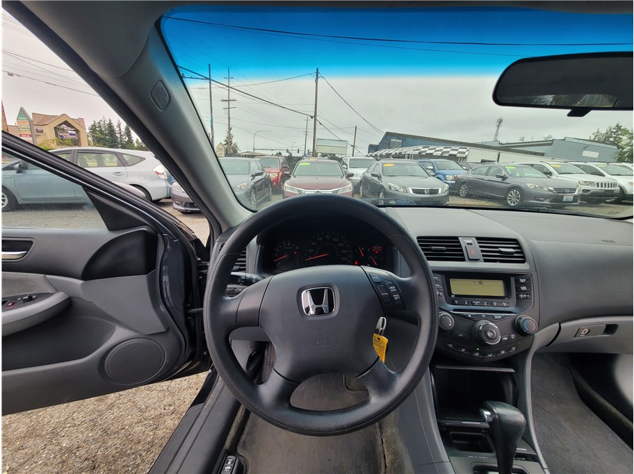 2005 Honda Accord LX Sedan 4D