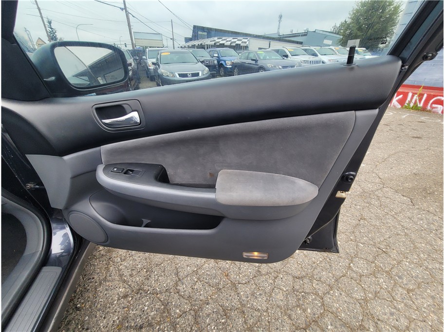 2005 Honda Accord LX Sedan 4D