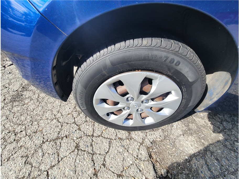 2016 Hyundai Accent SE Hatchback 4D