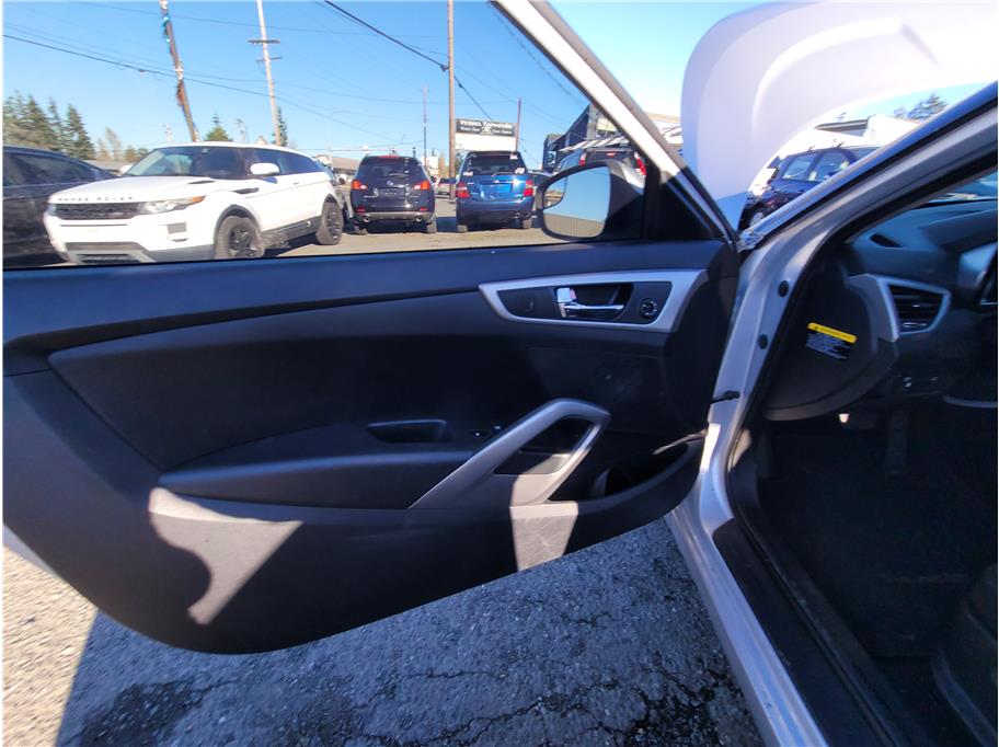 2016 Hyundai Veloster Coupe 3D