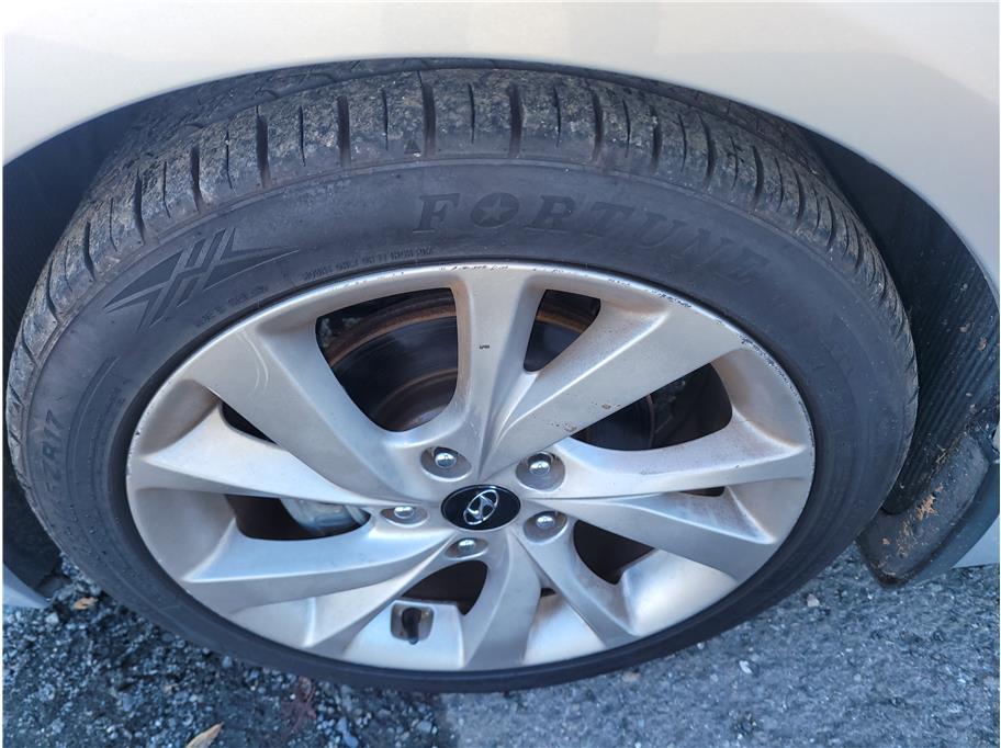 2016 Hyundai Veloster Coupe 3D