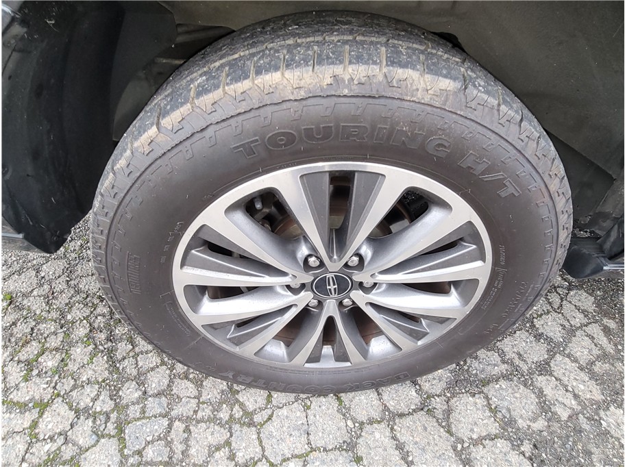 2016 Lincoln Navigator L Select Sport Utility 4D