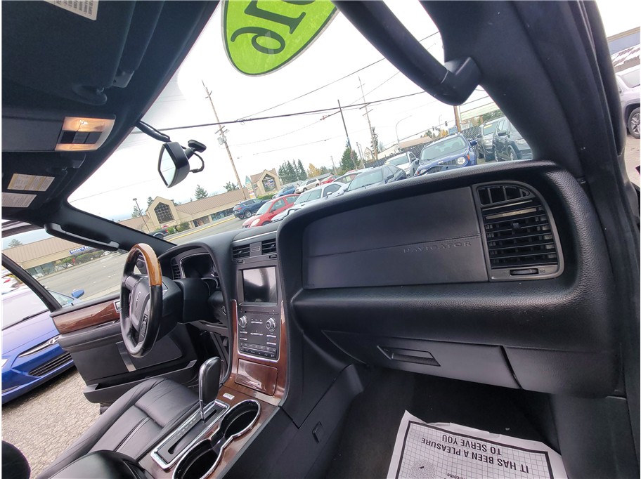 2016 Lincoln Navigator L Select Sport Utility 4D