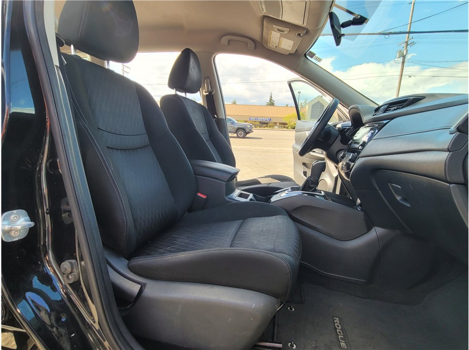 2017 Nissan Rogue S Sport Utility 4D