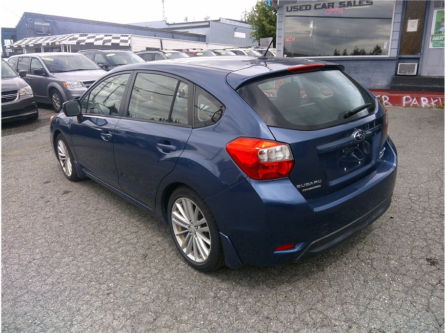 2013 Subaru Impreza 2.0i Premium Wagon 4D