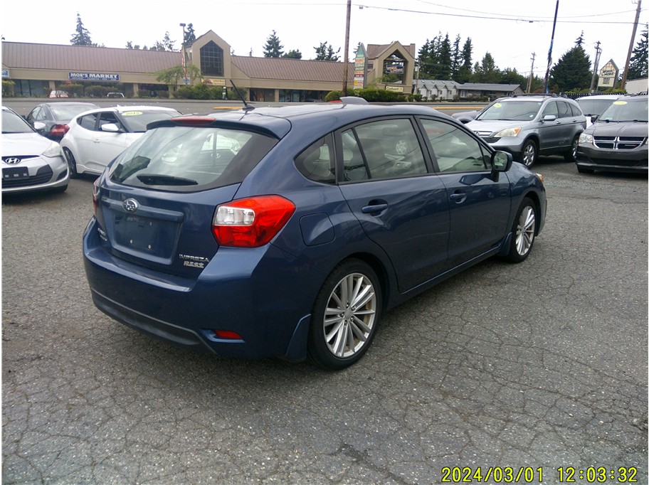 2013 Subaru Impreza 2.0i Premium Wagon 4D