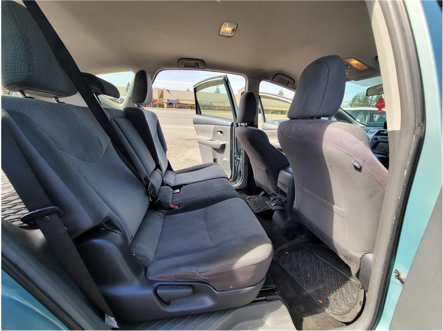 2013 Toyota Prius v Two Wagon 4D