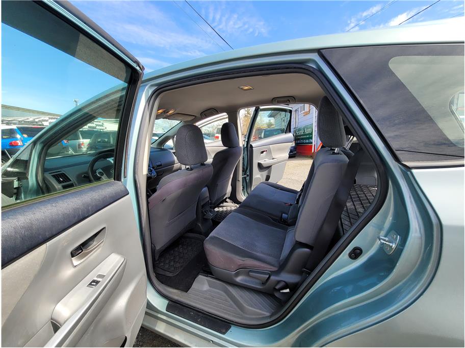 2013 Toyota Prius v Two Wagon 4D