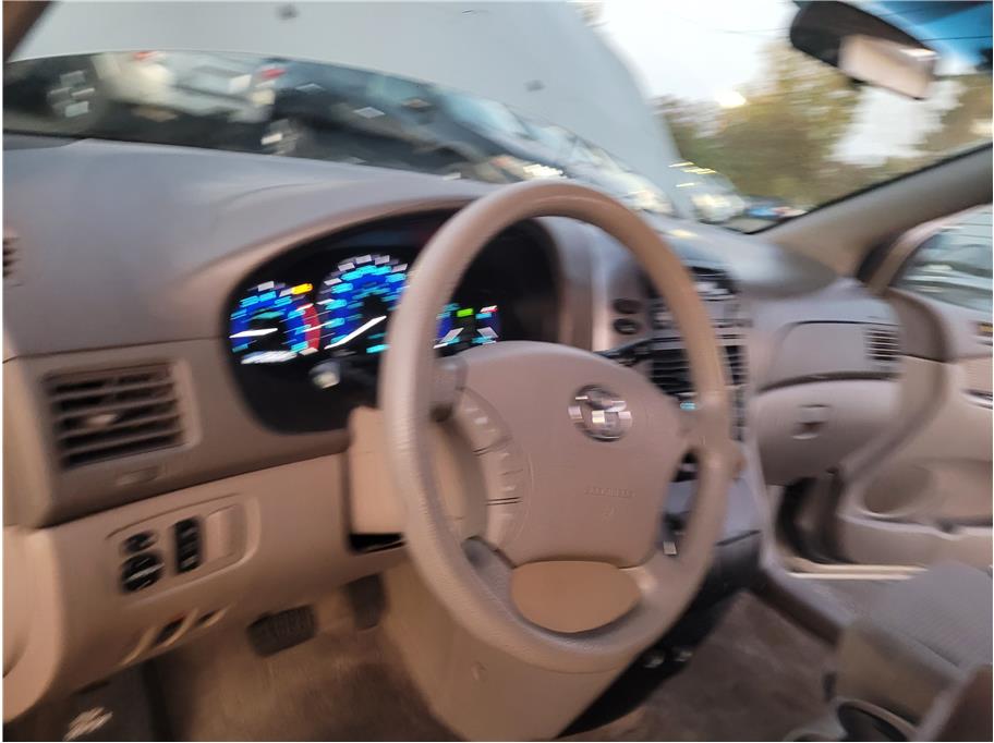 2006 Toyota Sienna LE Minivan 4D
