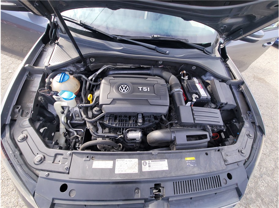 2014 Volkswagen Passat 1.8T Wolfsburg Edition Sedan 4D