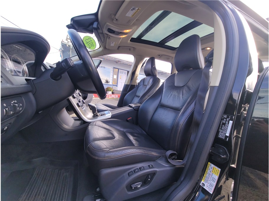 2013 Volvo XC60 T6 Sport Utility 4D